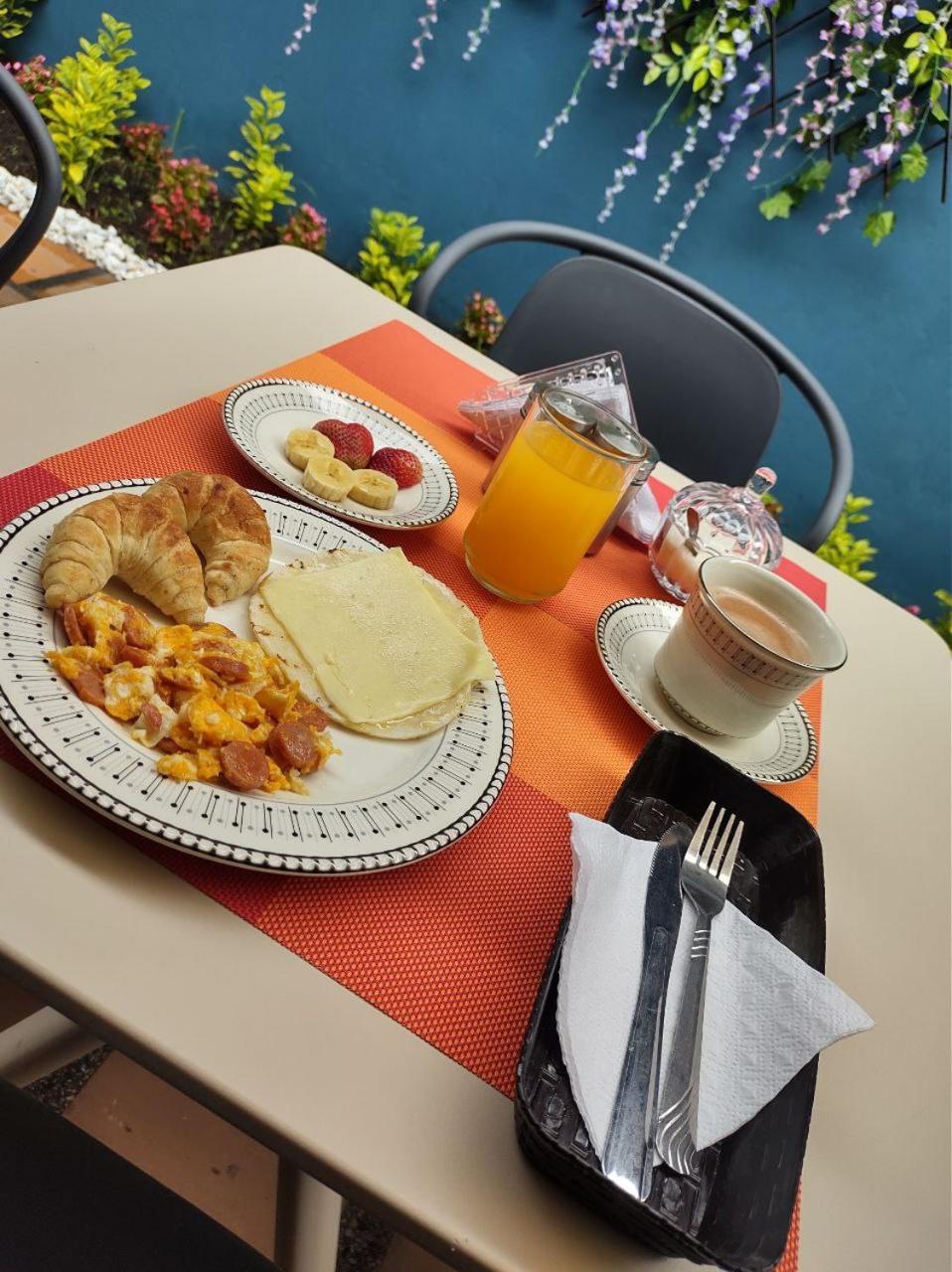 Hotel Bali At Poblado Medellín Zewnętrze zdjęcie